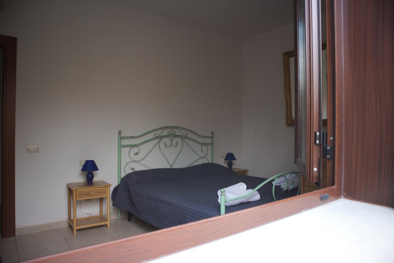 Rooms & Apartments La Spiaggia - غالّيبولي المظهر الخارجي الصورة