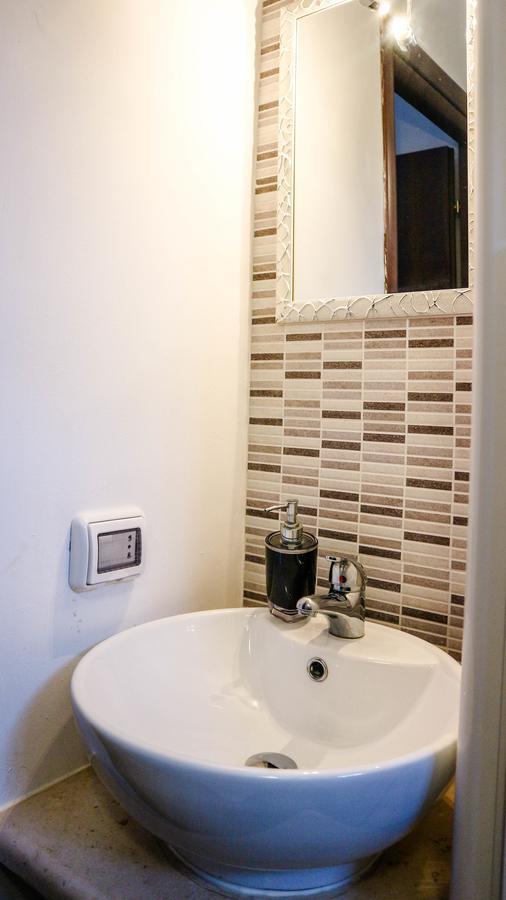 Rooms & Apartments La Spiaggia - غالّيبولي المظهر الخارجي الصورة